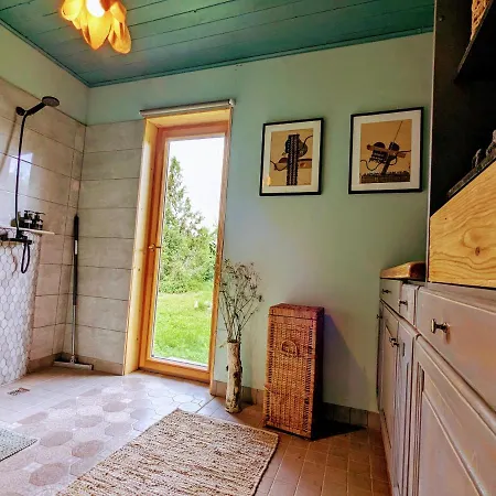 Muhusi Linnumaja Bed & Breakfast Igaküla