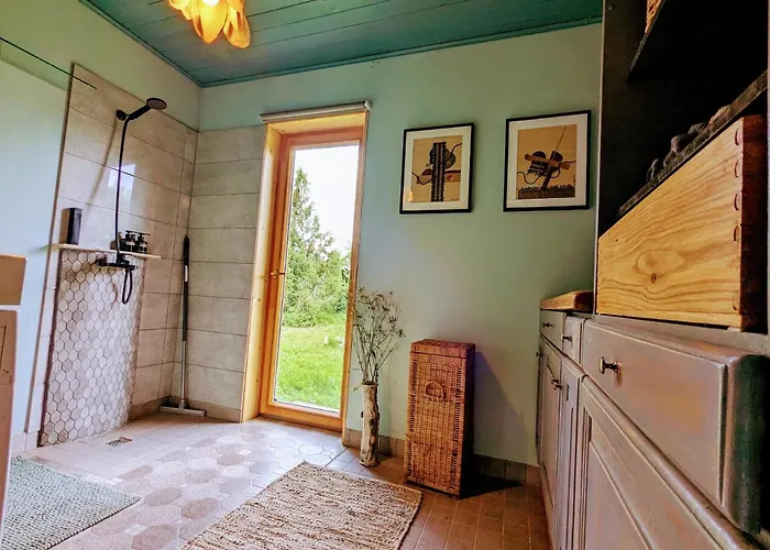 Muhusi Linnumaja Bed & Breakfast Igaküla