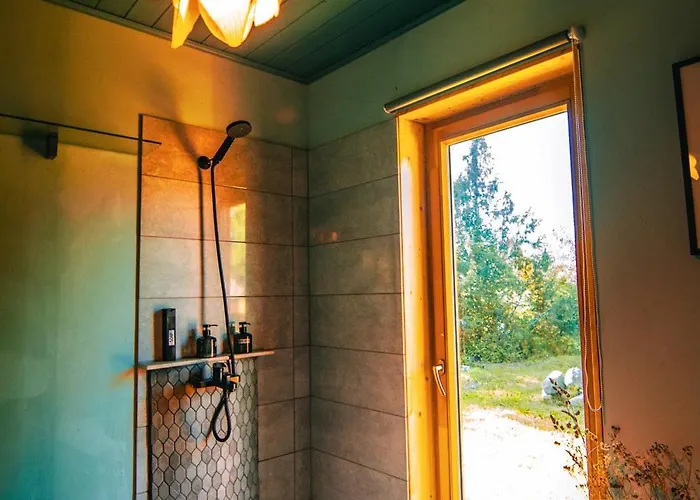 Muhusi Linnumaja Bed & Breakfast Igaküla